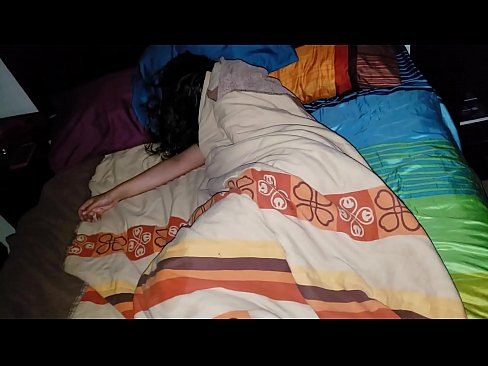 ❤️ 继子在年轻的继母睡觉时责骂她 ❤ Porno fb❌️❤